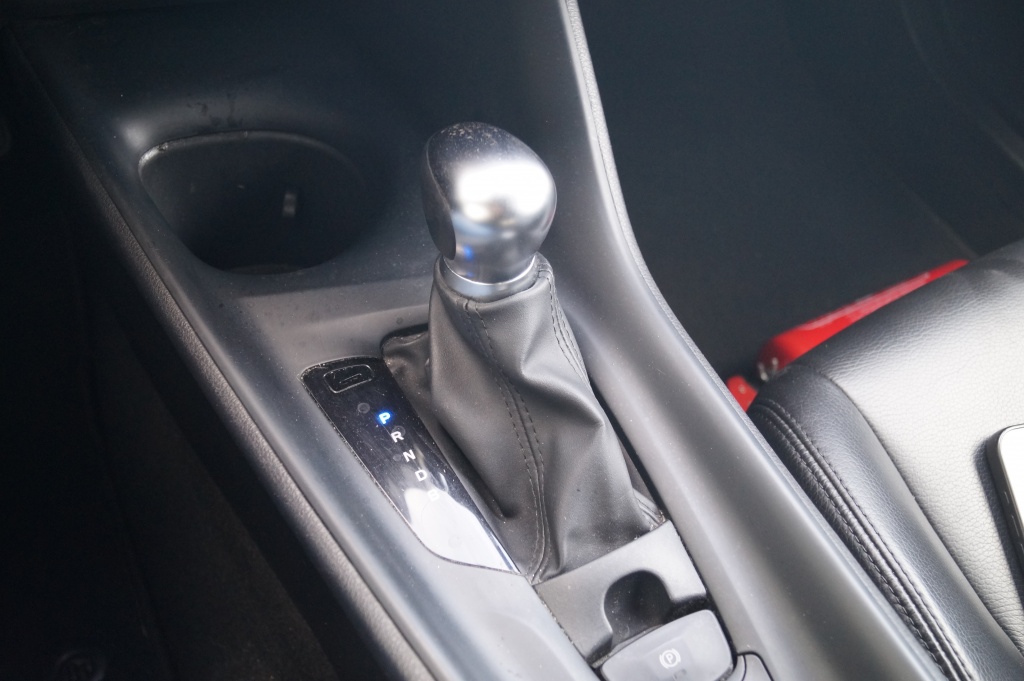 Toyota C-HR Toyota C-HR 1.8 Hybrid Edition -LEER-NAVI-CAM-PDC-ECC-LED-