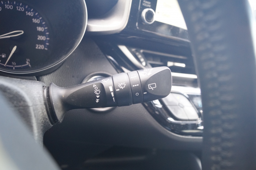 Toyota C-HR Toyota C-HR 1.8 Hybrid Edition -LEER-NAVI-CAM-PDC-ECC-LED-