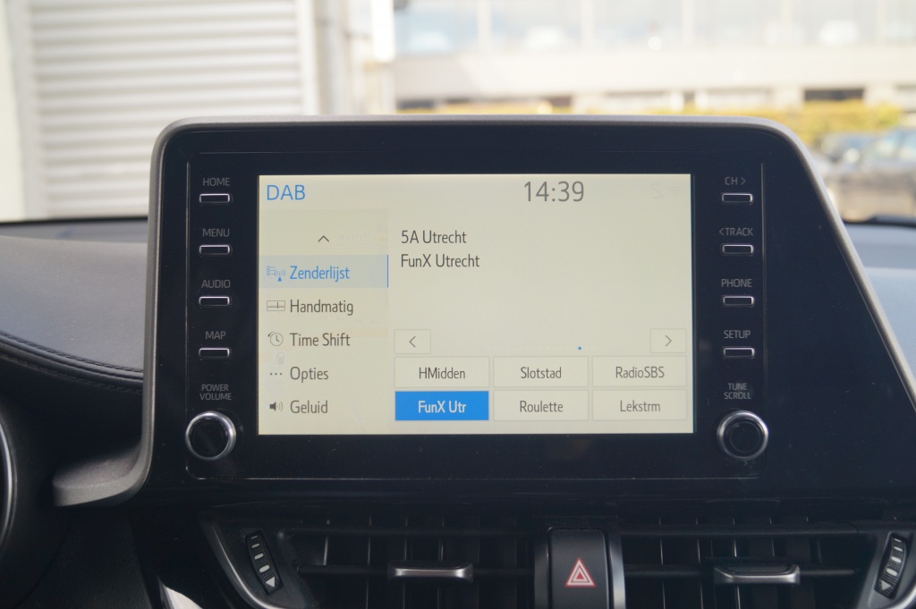 Toyota C-HR Toyota C-HR 1.8 Hybrid Edition -LEER-NAVI-CAM-PDC-ECC-LED-