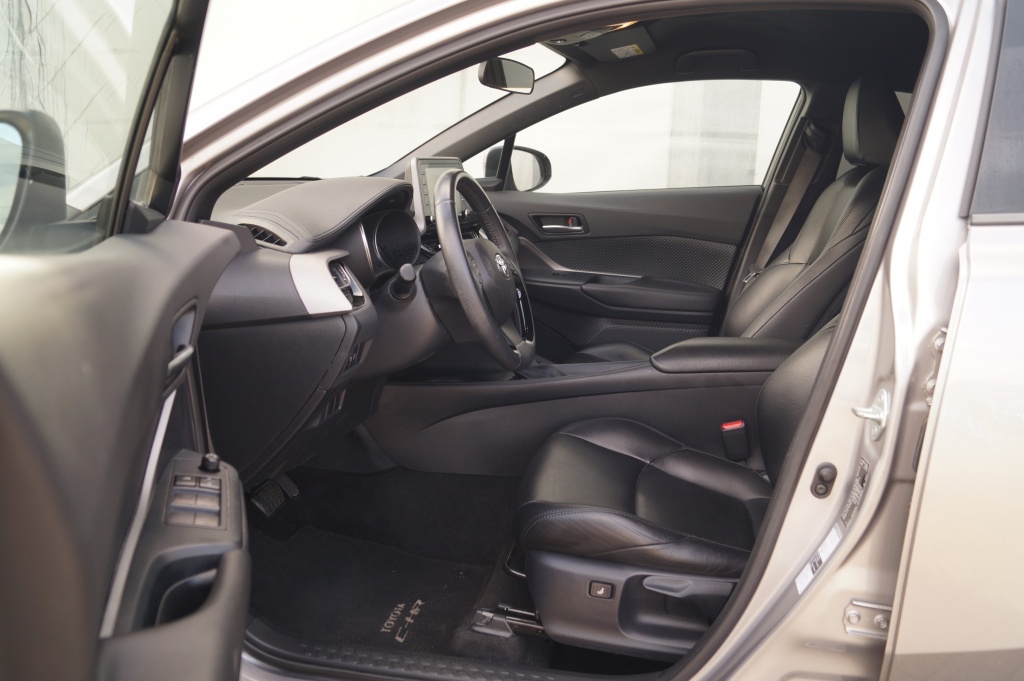 Toyota C-HR Toyota C-HR 1.8 Hybrid Edition -LEER-NAVI-CAM-PDC-ECC-LED-