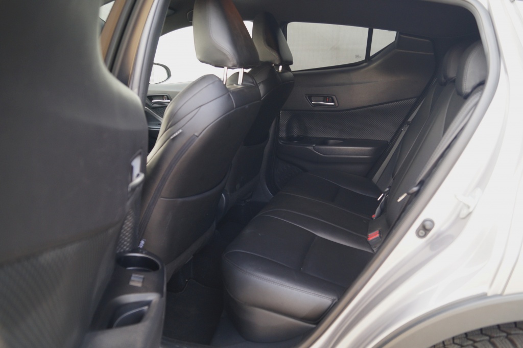 Toyota C-HR Toyota C-HR 1.8 Hybrid Edition -LEER-NAVI-CAM-PDC-ECC-LED-