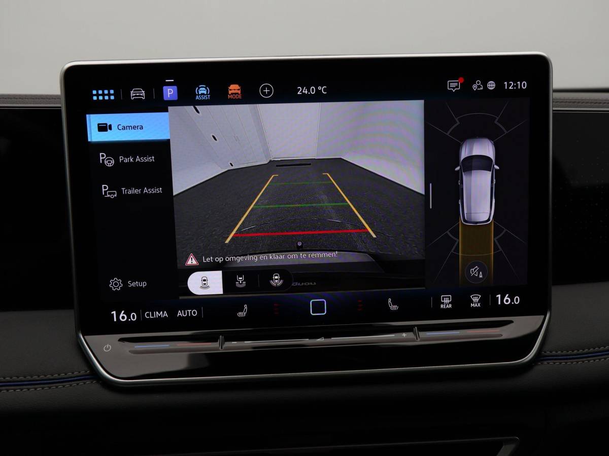 Volkswagen Tiguan Volkswagen Tiguan 1.5 204 Pk eHybrid R-Line | Black Style | Panoramadak | Adaptive Cruise | Trekhaak | Massage | Camera | CarPlay | 20 Inch| 34.103 Km !!