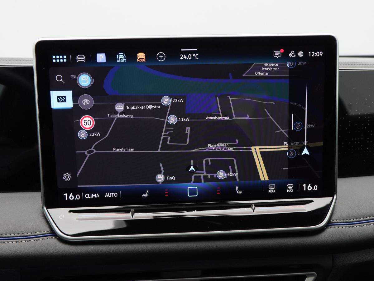 Volkswagen Tiguan Volkswagen Tiguan 1.5 204 Pk eHybrid R-Line | Black Style | Panoramadak | Adaptive Cruise | Trekhaak | Massage | Camera | CarPlay | 20 Inch| 34.103 Km !!