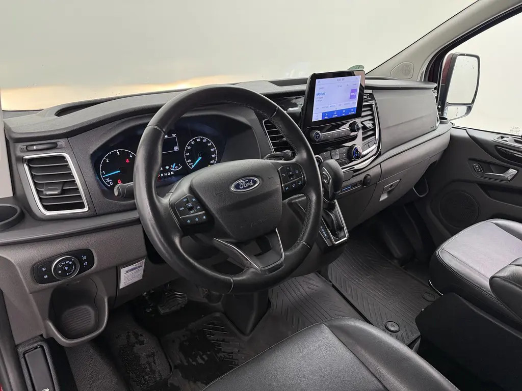 Ford Transit Custom Ford Transit Custom 320 2.0 TDCI L1H1 Sport AUT. Sport | 185pk! | 5 Pers. | Winterpakket | Navi | Clima | Trehaak | PDC |  08-2022 56.854 KM