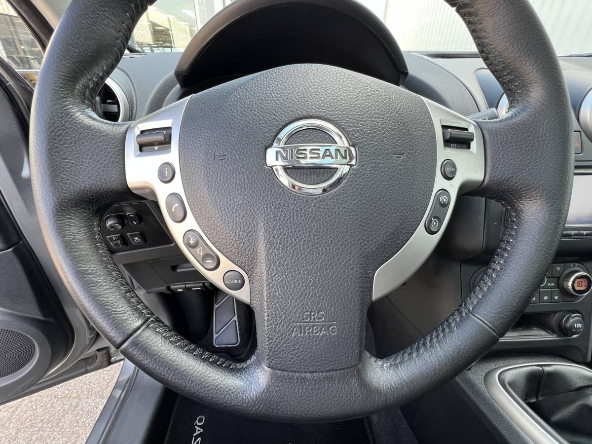 Nissan QASHQAI Nissan Qashqai 2.0 Connect Edition Trekhaak / Panoramadak / navi / netjes onderhouden / winterset