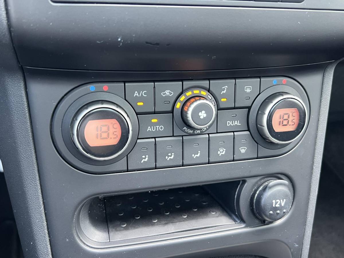 Nissan QASHQAI Nissan Qashqai 2.0 Connect Edition Trekhaak / Panoramadak / navi / netjes onderhouden / winterset