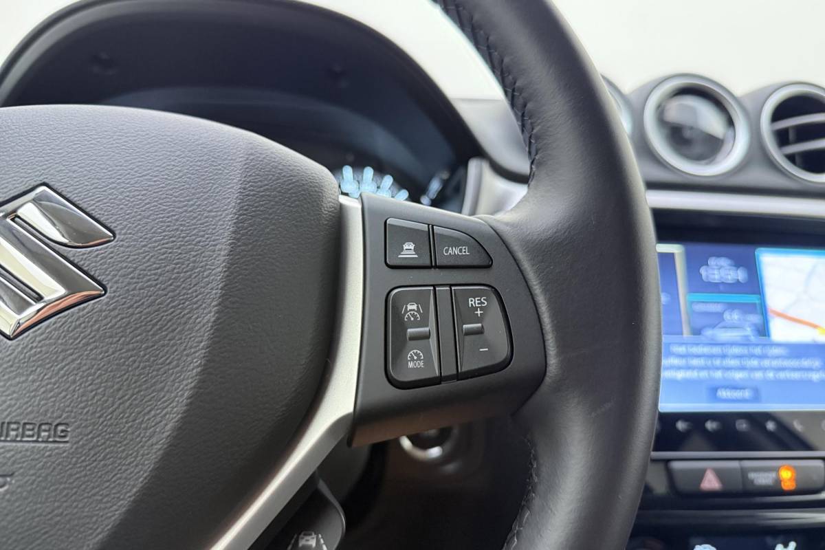 Suzuki Vitara Suzuki Vitara 1.4 Boosterjet Smart Hybrid AllGrip Select 110pk | Automaat | Navigatie | Climate Control | Cruise Control Adaptief | Camera | Stoelverwarming | Lichtmetalen Velgen | Apple Carplay – Android Auto