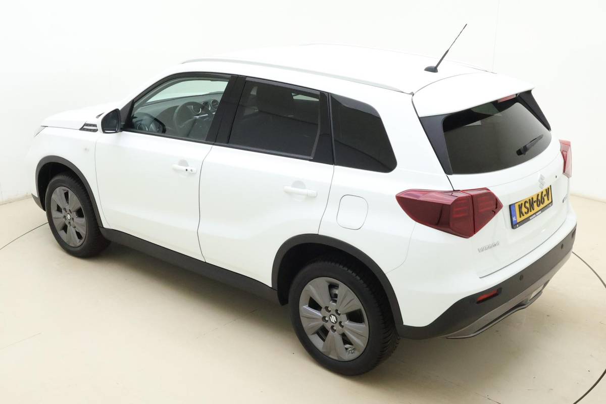 Suzuki Vitara Suzuki Vitara 1.4 Boosterjet Smart Hybrid AllGrip Select 110pk | Automaat | Navigatie | Climate Control | Cruise Control Adaptief | Camera | Stoelverwarming | Lichtmetalen Velgen | Apple Carplay – Android Auto