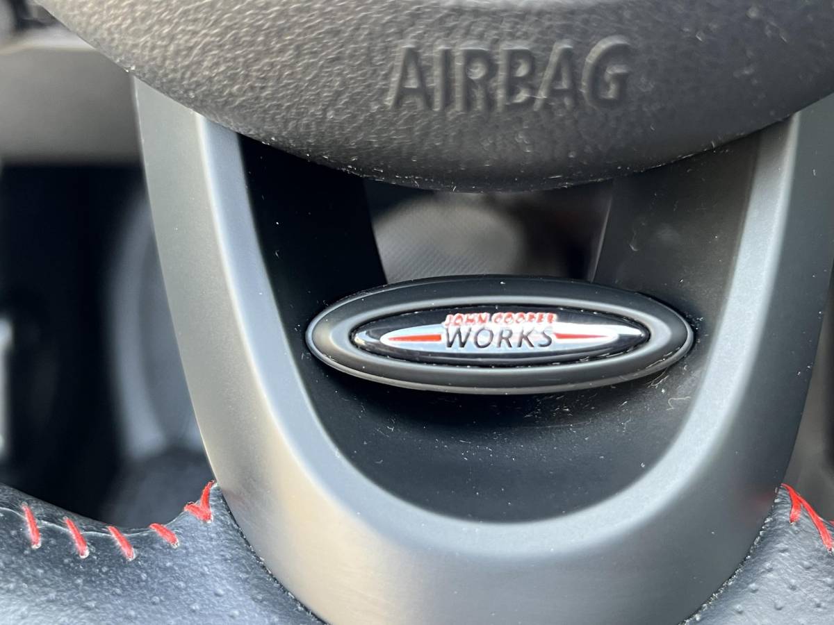 MINI 3-Deurs MINI 3-Deurs 2.0 Cooper S Chili Serious Business JCW pakket / Panoramadak / stoelverw. / 17″ velgen