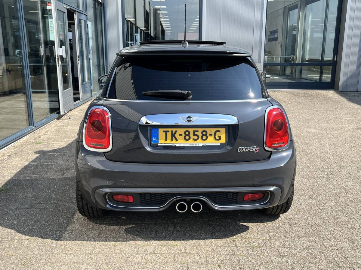 MINI 3-Deurs MINI 3-Deurs 2.0 Cooper S Chili Serious Business JCW pakket / Panoramadak / stoelverw. / 17″ velgen