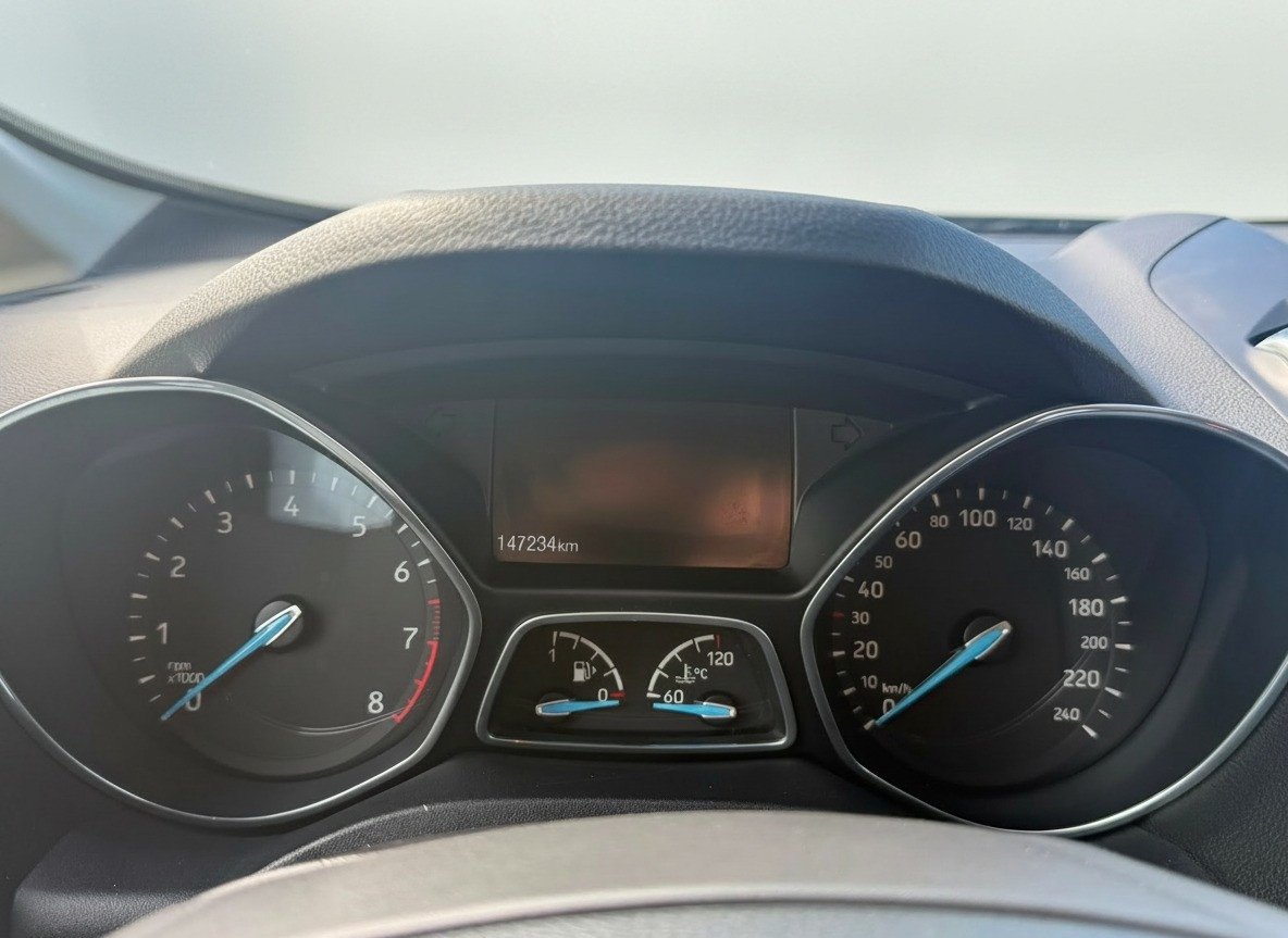 Ford C-MAX Ford C-Max 1.0 Titanium | Sensoren | Airco | Navigatie