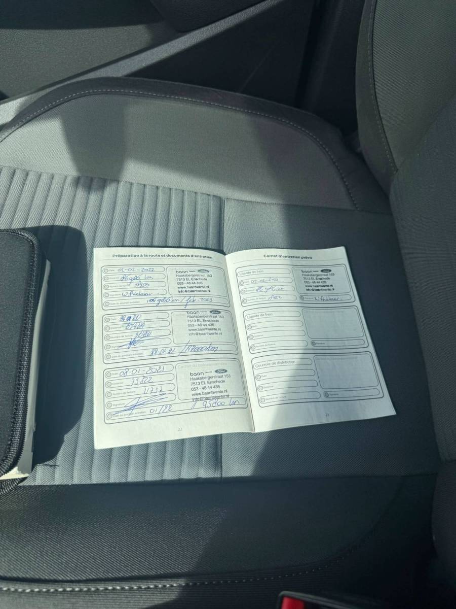 Ford C-MAX Ford C-Max 1.0 Titanium | Sensoren | Airco | Navigatie