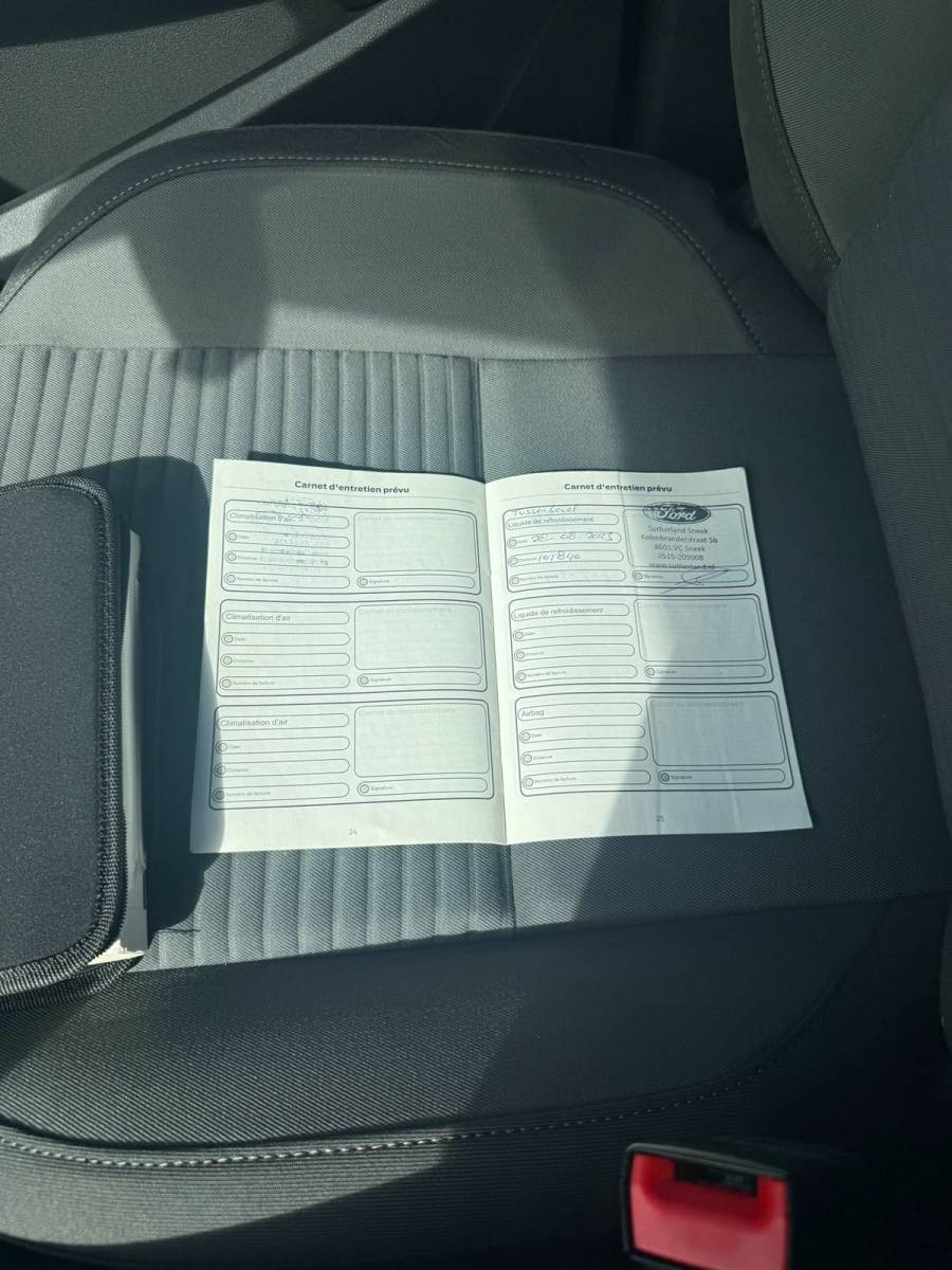Ford C-MAX Ford C-Max 1.0 Titanium | Sensoren | Airco | Navigatie
