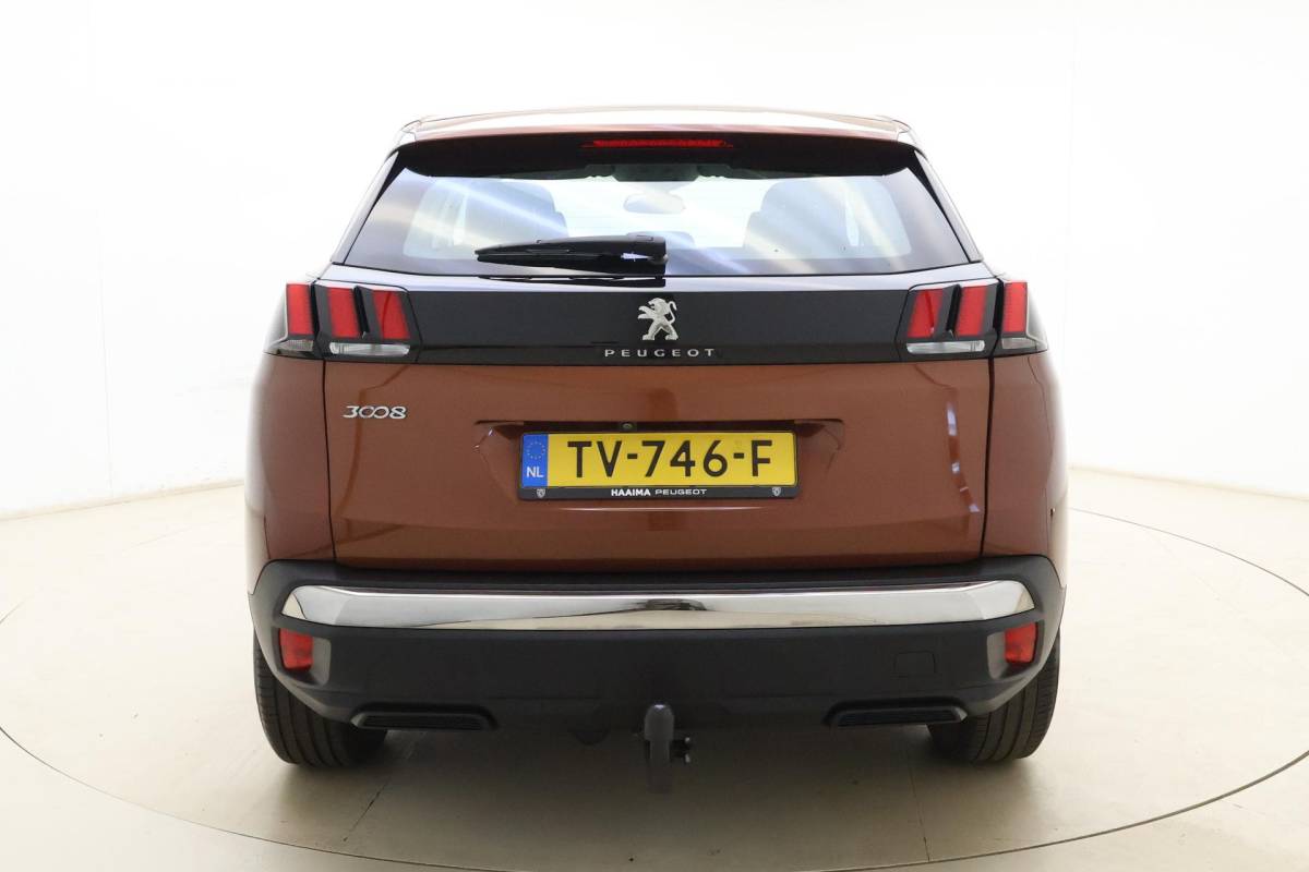 Peugeot 3008 Peugeot 3008 1.2 PureTech Blue Lease Executive Camera l Climate Control l Cruise Control l Apple Carplay & Android Auto l PDC voor en achter l Bluetooth l Lichtmetalen Velgen l Afneembare Trekhaak