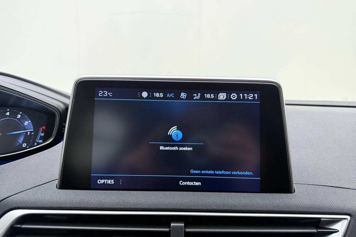 Peugeot 3008 Peugeot 3008 1.2 PureTech Blue Lease Executive Camera l Climate Control l Cruise Control l Apple Carplay & Android Auto l PDC voor en achter l Bluetooth l Lichtmetalen Velgen l Afneembare Trekhaak