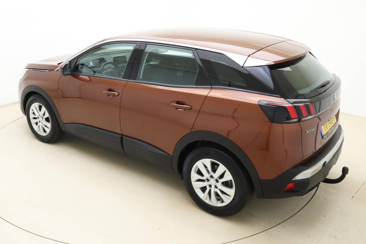 Peugeot 3008 Peugeot 3008 1.2 PureTech Blue Lease Executive Camera l Climate Control l Cruise Control l Apple Carplay & Android Auto l PDC voor en achter l Bluetooth l Lichtmetalen Velgen l Afneembare Trekhaak