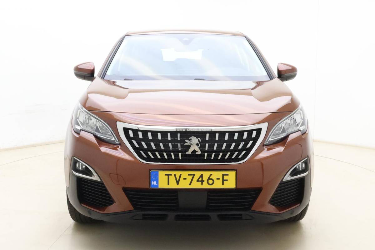 Peugeot 3008 Peugeot 3008 1.2 PureTech Blue Lease Executive Camera l Climate Control l Cruise Control l Apple Carplay & Android Auto l PDC voor en achter l Bluetooth l Lichtmetalen Velgen l Afneembare Trekhaak