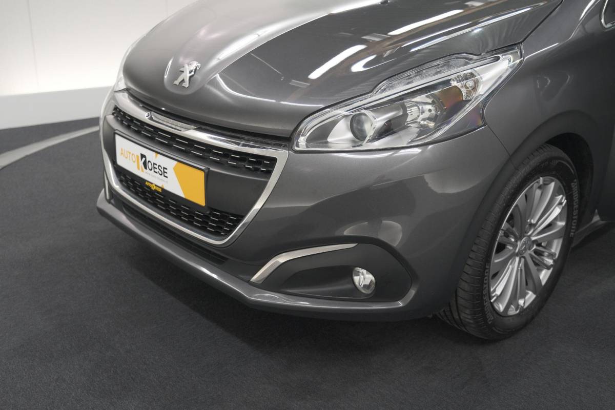 Peugeot 208 Peugeot 208 PureTech 82 Blue Lease Allure | Parkeersensoren | Climate Control | Apple Carplay | 16 Inch Lichtmetalen Velgen