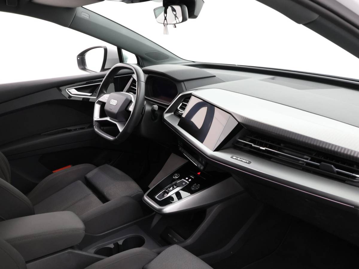 Audi Q4 e-tron Audi Q4 e-tron 40 204pk Launch edition Advanced Plus 77 kWh · SOH 95,9% · Camera · Apple/Android Car Play · Navigatie · Stoelverwarming · Warmtepomp · 20” Inch ·
