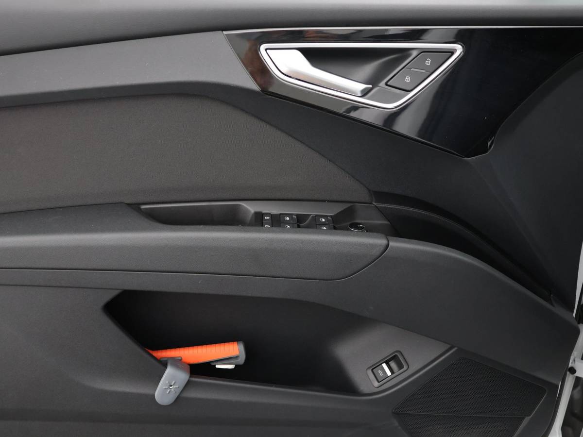Audi Q4 e-tron Audi Q4 e-tron 40 204pk Launch edition Advanced Plus 77 kWh · SOH 95,9% · Camera · Apple/Android Car Play · Navigatie · Stoelverwarming · Warmtepomp · 20” Inch ·