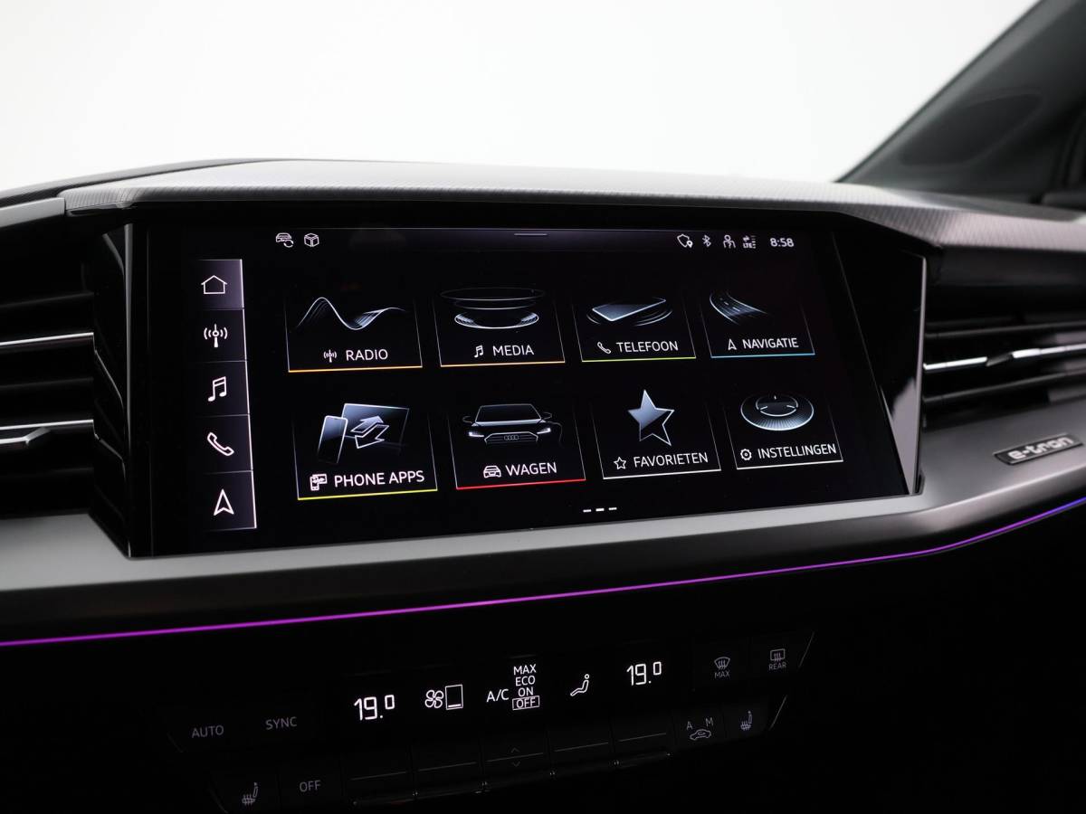 Audi Q4 e-tron Audi Q4 e-tron 40 204pk Launch edition Advanced Plus 77 kWh · SOH 95,9% · Camera · Apple/Android Car Play · Navigatie · Stoelverwarming · Warmtepomp · 20” Inch ·