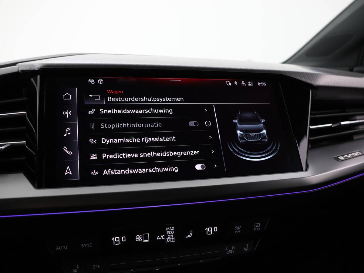 Audi Q4 e-tron Audi Q4 e-tron 40 204pk Launch edition Advanced Plus 77 kWh · SOH 95,9% · Camera · Apple/Android Car Play · Navigatie · Stoelverwarming · Warmtepomp · 20” Inch ·
