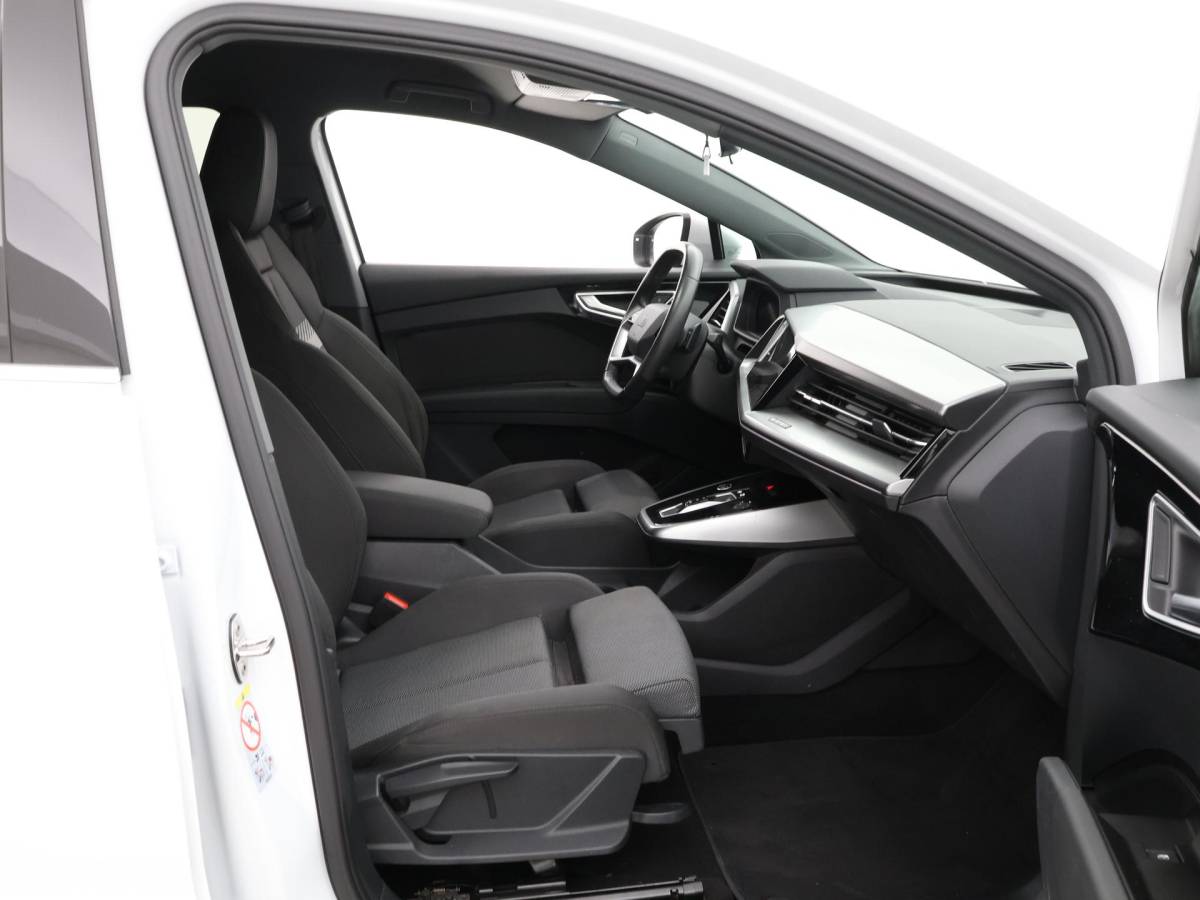 Audi Q4 e-tron Audi Q4 e-tron 40 204pk Launch edition Advanced Plus 77 kWh · SOH 95,9% · Camera · Apple/Android Car Play · Navigatie · Stoelverwarming · Warmtepomp · 20” Inch ·