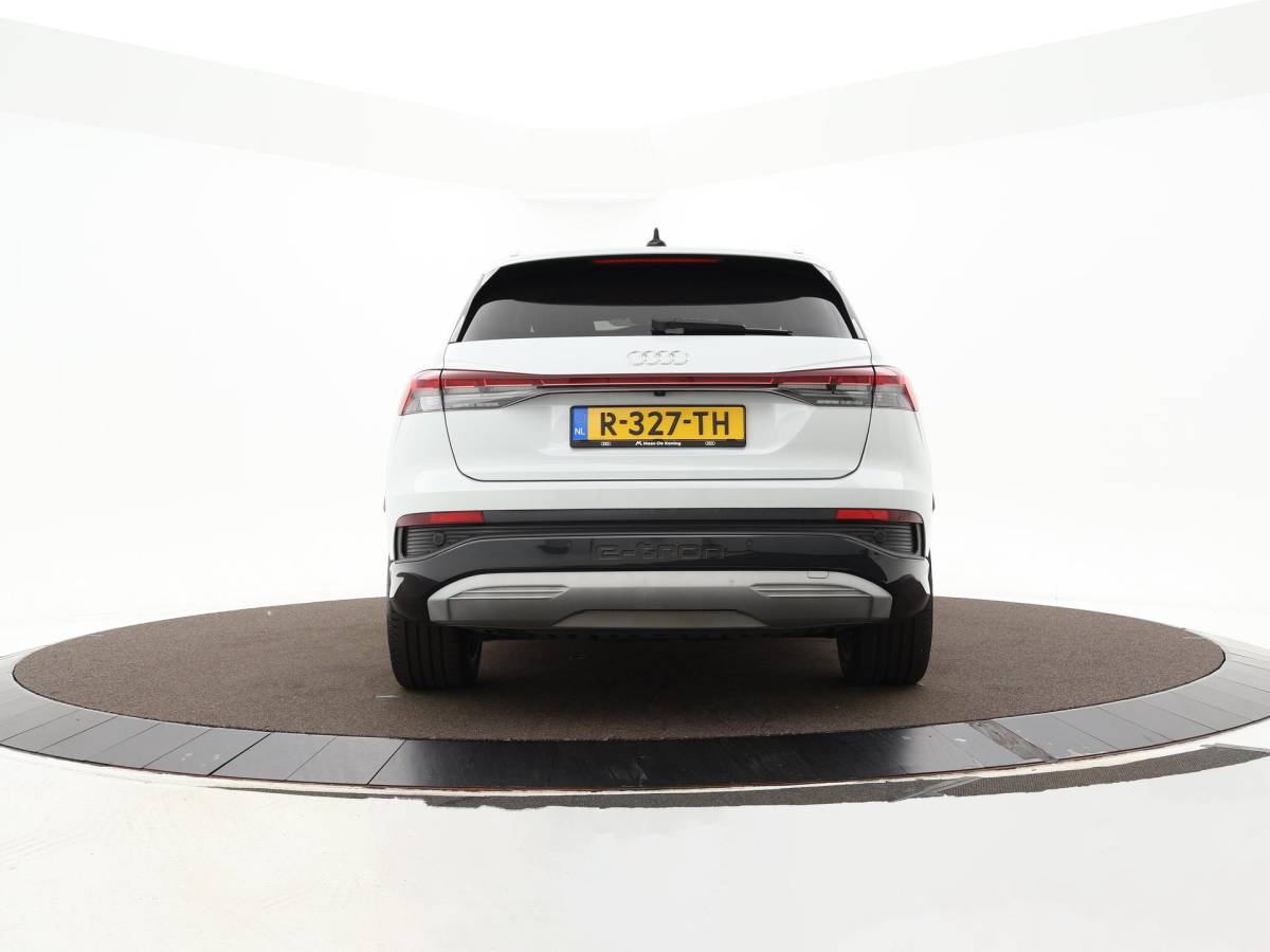 Audi Q4 e-tron Audi Q4 e-tron 40 204pk Launch edition Advanced Plus 77 kWh · SOH 95,9% · Camera · Apple/Android Car Play · Navigatie · Stoelverwarming · Warmtepomp · 20” Inch ·