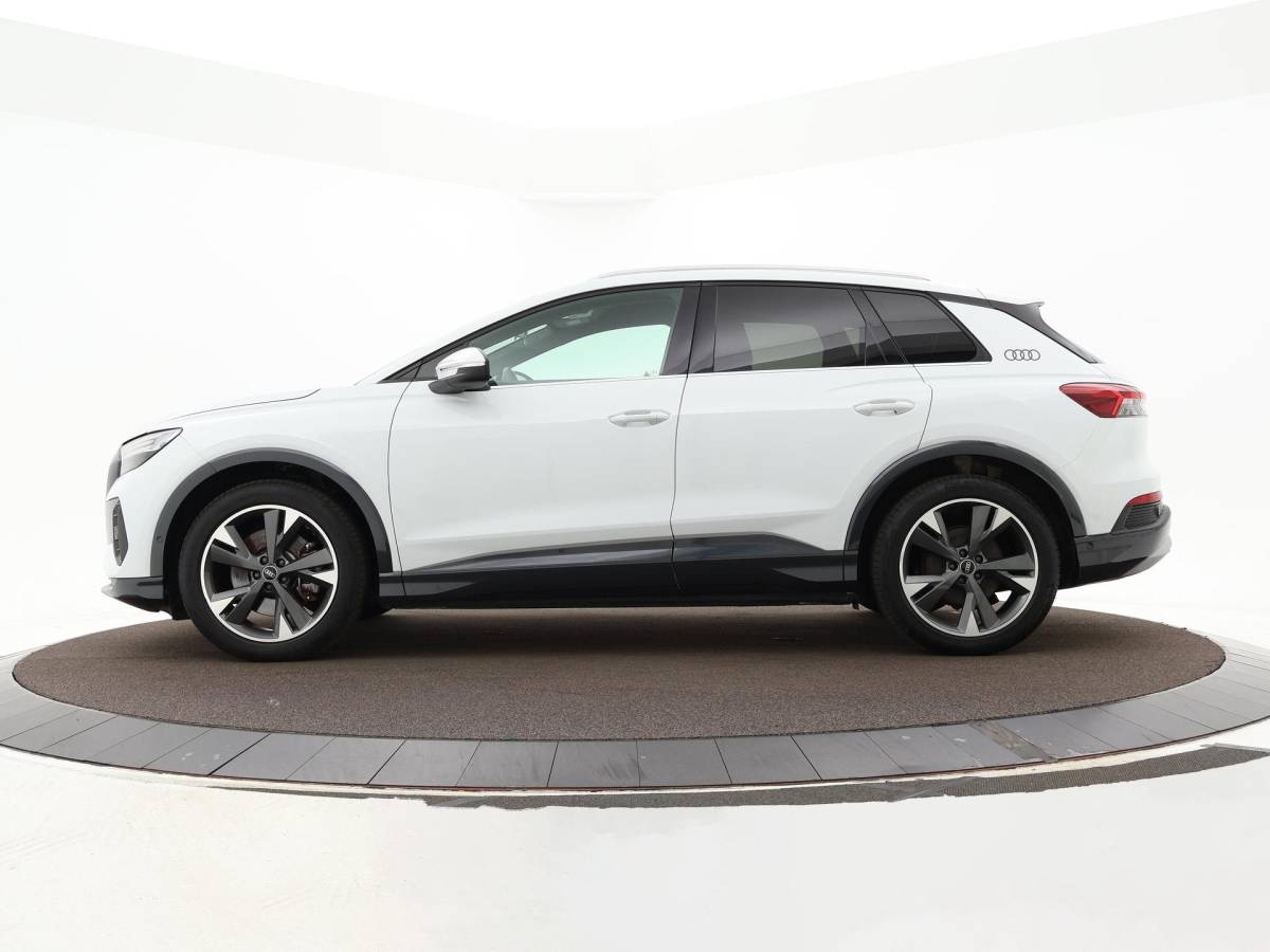 Audi Q4 e-tron Audi Q4 e-tron 40 204pk Launch edition Advanced Plus 77 kWh · SOH 95,9% · Camera · Apple/Android Car Play · Navigatie · Stoelverwarming · Warmtepomp · 20” Inch ·