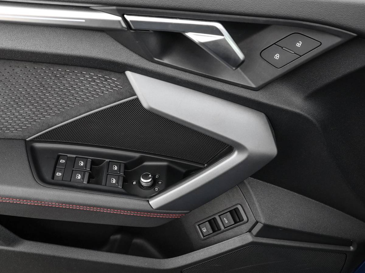 Audi A3 Audi A3 Sportback 1.5 e-hybrid 272pk S-Tronic S edition Competition · Panoramadak · Camera · Leder Nappa · Elek. Bestuurdersstoel · Elek. Achterklep · Garantie t/m 23-10-2030 of 100.000km