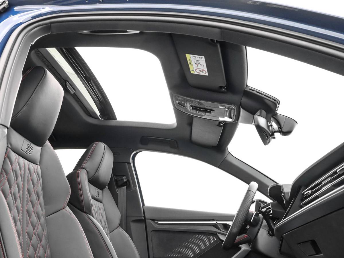 Audi A3 Audi A3 Sportback 1.5 e-hybrid 272pk S-Tronic S edition Competition · Panoramadak · Camera · Leder Nappa · Elek. Bestuurdersstoel · Elek. Achterklep · Garantie t/m 23-10-2030 of 100.000km