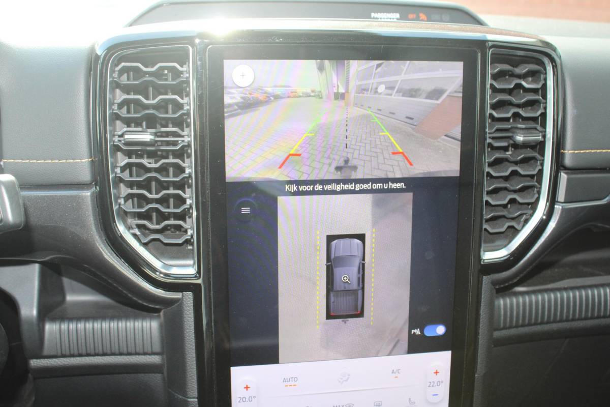Ford Ranger Ford Ranger 2.0 Double Cab EcoBlue Wildtrak SCI | Trekhaak | Rollertop | Adaptive cruise control | Stoelverwarming | Camera | PROTECT GARANTIE TOT 30/08/2028 OF 50000KM!!