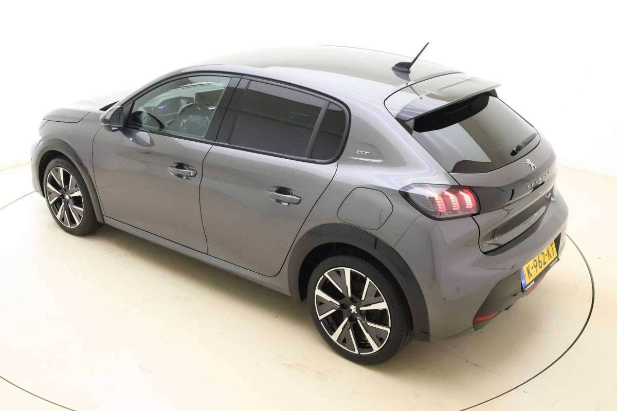 Peugeot 208 Peugeot 208 1.2T 100pk GT 3D-Cockpit l Keyless l | Achteruitrijcamera | LED l Voorstoelen Verwarmd l Apple Carplay & Android Auto 10” l Navigatie l Lichtmetalen Velgen l Parkeersensoren