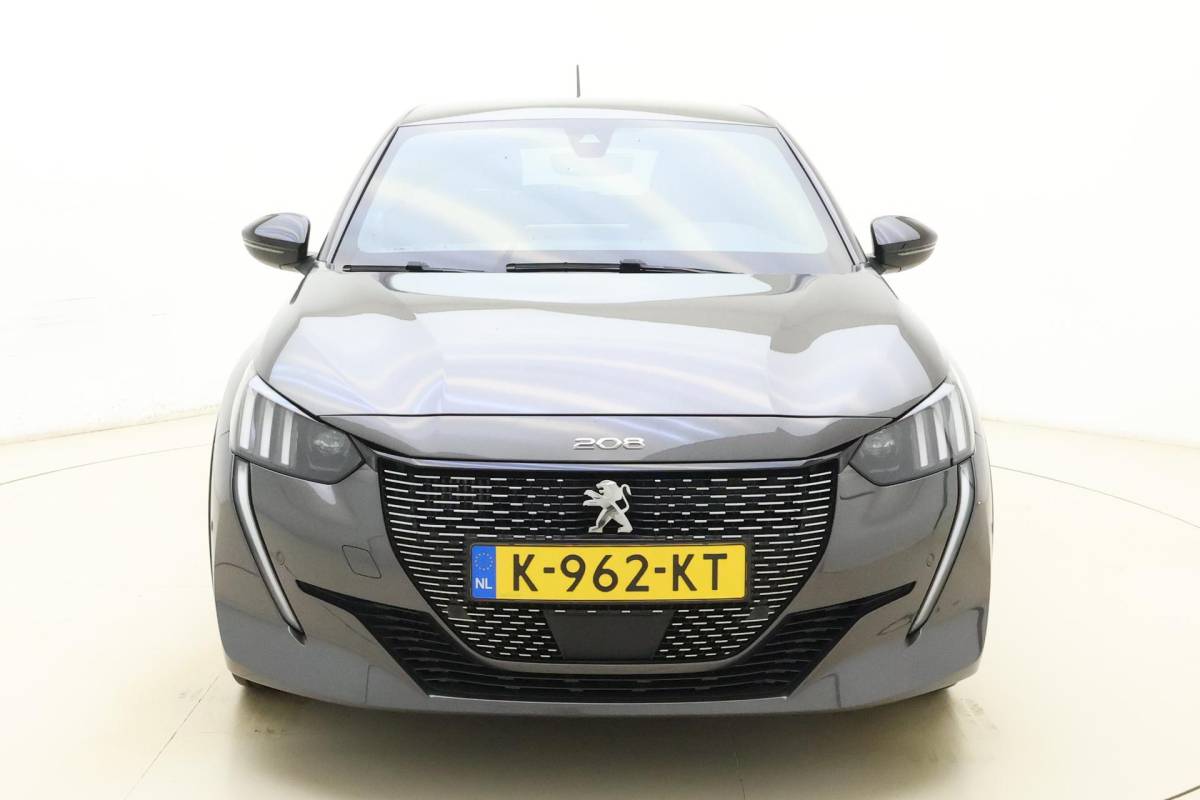 Peugeot 208 Peugeot 208 1.2T 100pk GT 3D-Cockpit l Keyless l | Achteruitrijcamera | LED l Voorstoelen Verwarmd l Apple Carplay & Android Auto 10” l Navigatie l Lichtmetalen Velgen l Parkeersensoren