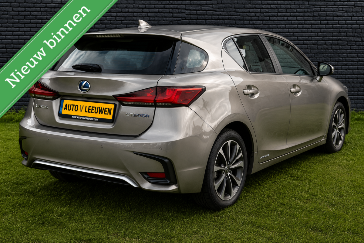 Lexus CT Lexus CT 200h Luxury Line Hybrid NAVI/CAMERA/STOELVW/LEDER/ETC.!