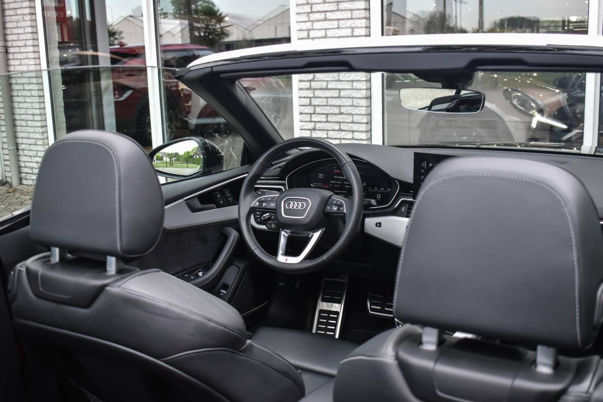 Audi A5 Audi A5 Cabriolet 40 TFSI S edition Leder B&O Elc Stoel Airscarf BTW