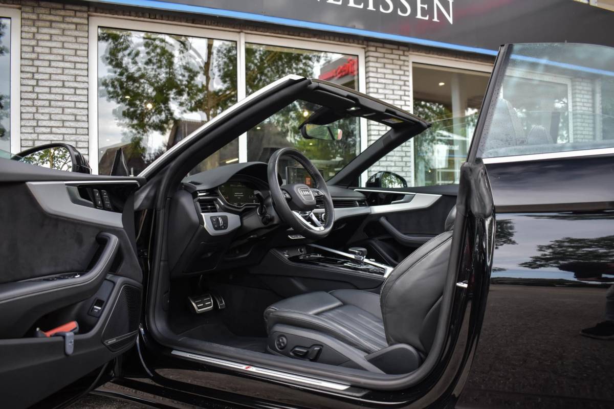 Audi A5 Audi A5 Cabriolet 40 TFSI S edition Leder B&O Elc Stoel Airscarf BTW