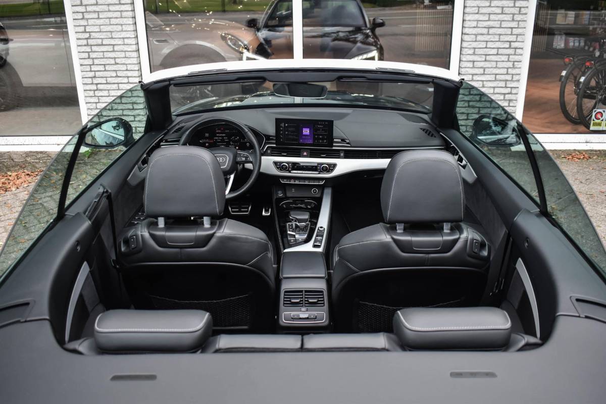 Audi A5 Audi A5 Cabriolet 40 TFSI S edition Leder B&O Elc Stoel Airscarf BTW