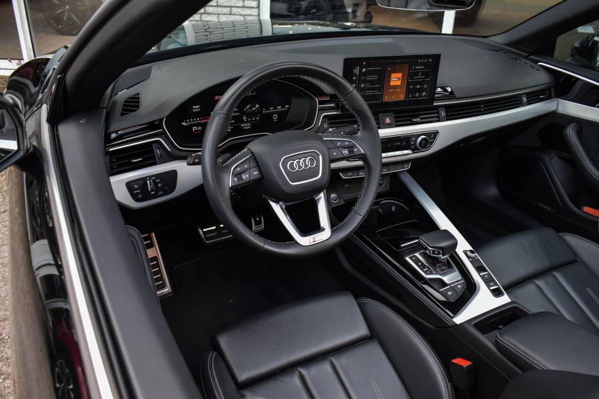 Audi A5 Audi A5 Cabriolet 40 TFSI S edition Leder B&O Elc Stoel Airscarf BTW