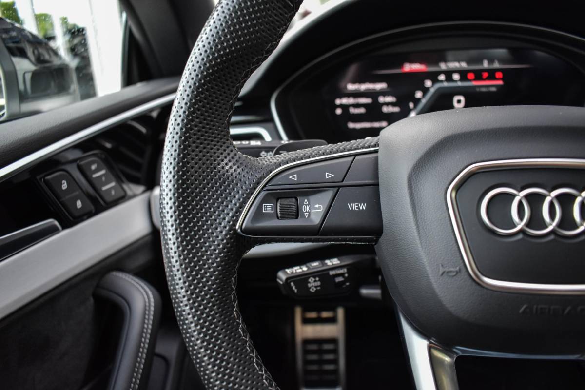 Audi A5 Audi A5 Cabriolet 40 TFSI S edition Leder B&O Elc Stoel Airscarf BTW