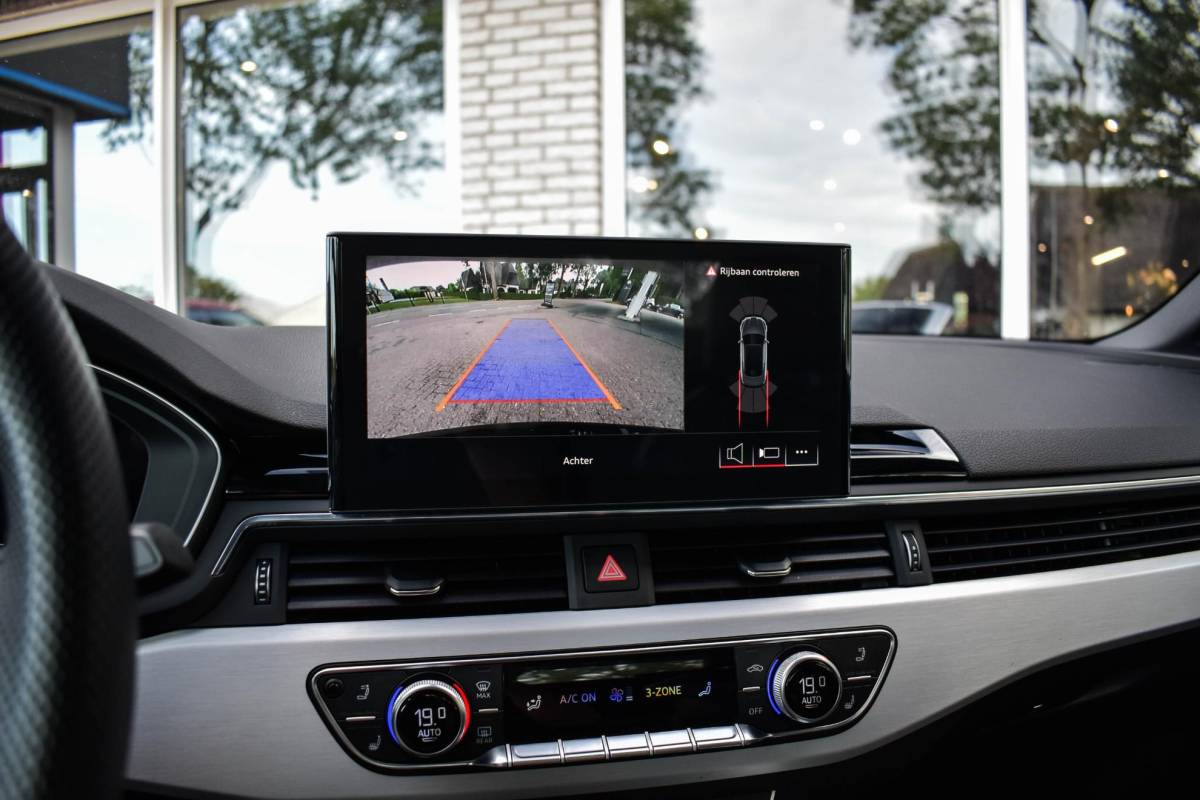 Audi A5 Audi A5 Cabriolet 40 TFSI S edition Leder B&O Elc Stoel Airscarf BTW