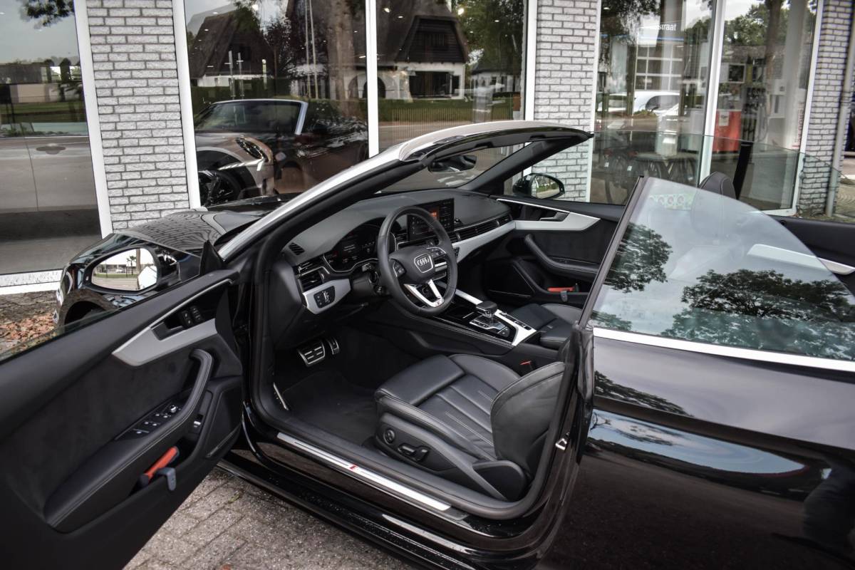 Audi A5 Audi A5 Cabriolet 40 TFSI S edition Leder B&O Elc Stoel Airscarf BTW
