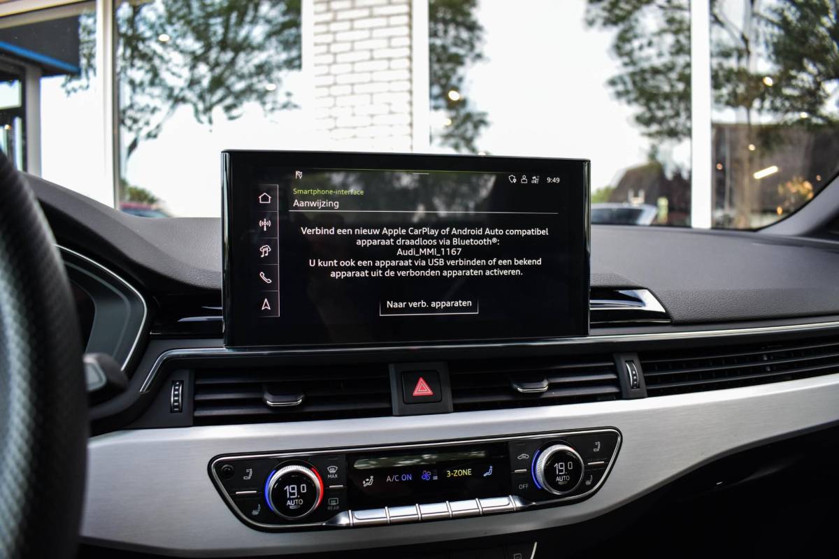 Audi A5 Audi A5 Cabriolet 40 TFSI S edition Leder B&O Elc Stoel Airscarf BTW