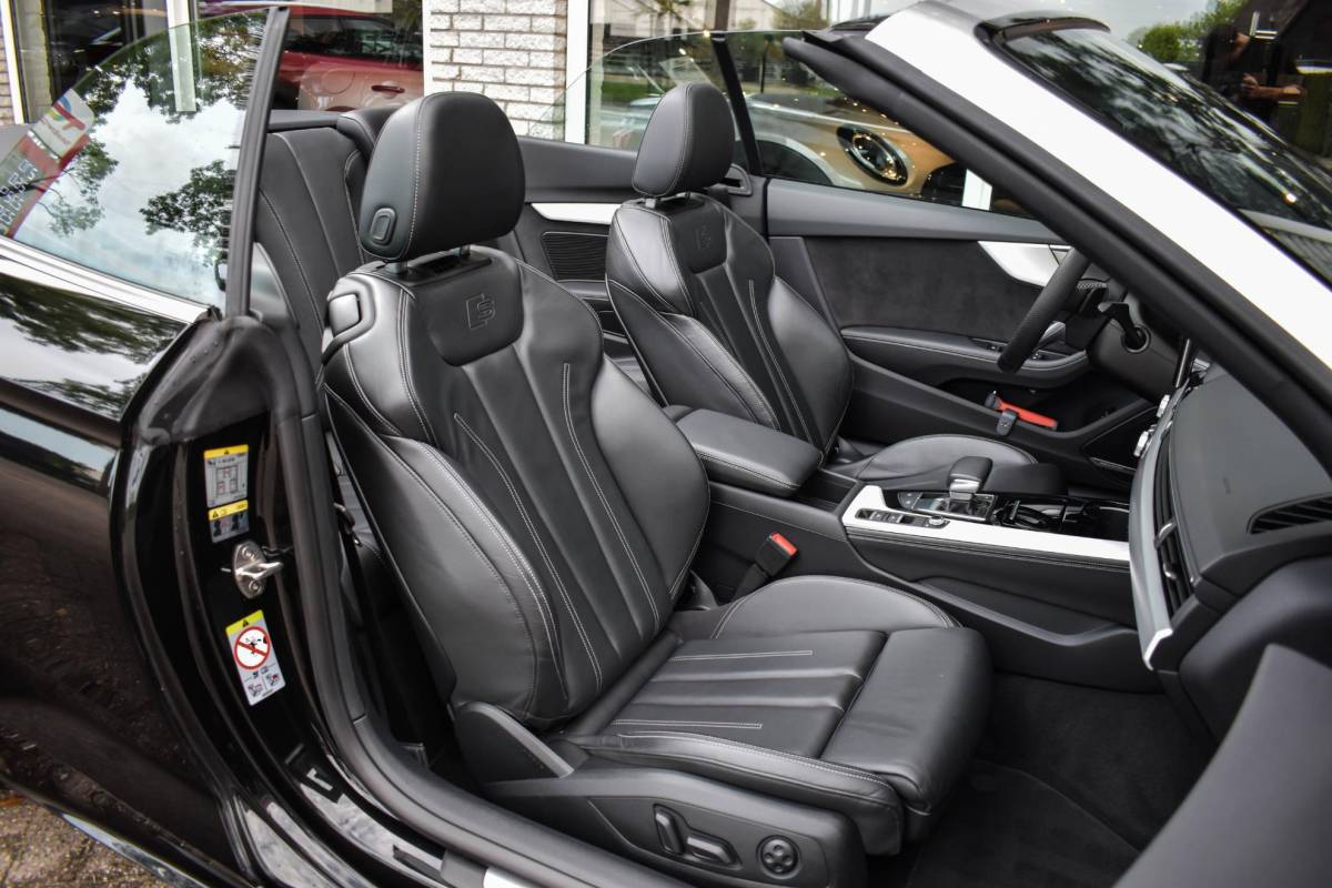 Audi A5 Audi A5 Cabriolet 40 TFSI S edition Leder B&O Elc Stoel Airscarf BTW