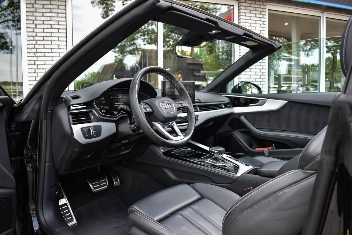 Audi A5 Audi A5 Cabriolet 40 TFSI S edition Leder B&O Elc Stoel Airscarf BTW