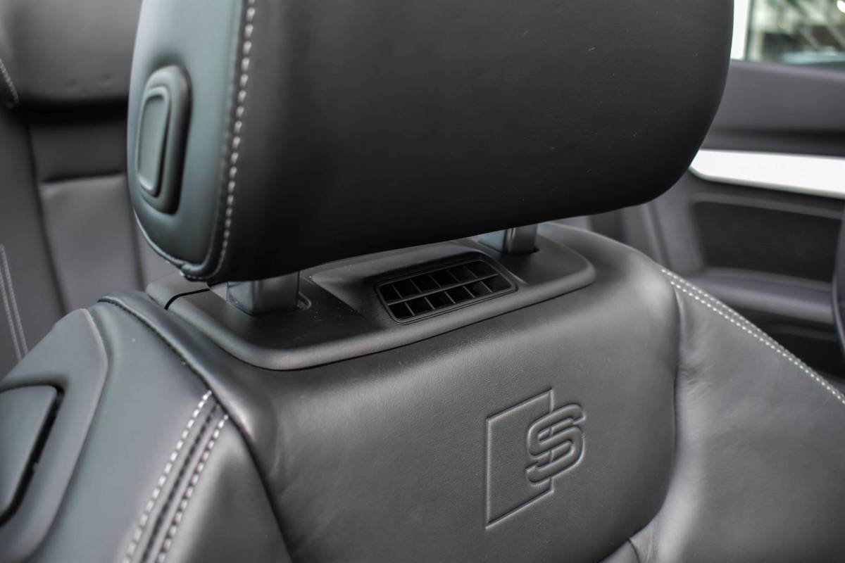 Audi A5 Audi A5 Cabriolet 40 TFSI S edition Leder B&O Elc Stoel Airscarf BTW