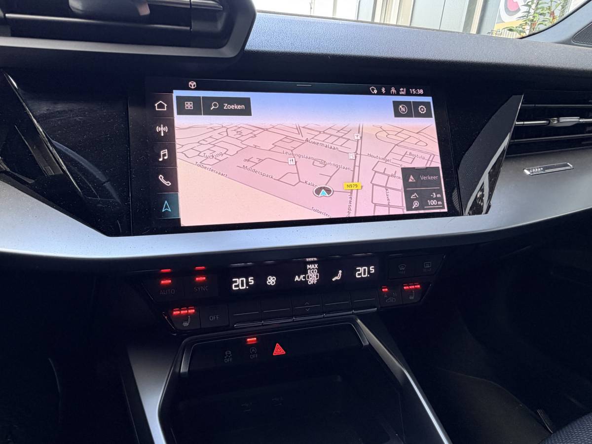 Audi A3 Audi A3 Sportback 30 TFSI Automaat Advanced edition Navigatie Stoelverwarming Sportstoelen Apple Carplay Virtual Cockpit