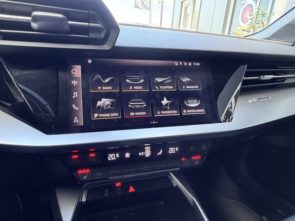 Audi A3 Audi A3 Sportback 30 TFSI Automaat Advanced edition Navigatie Stoelverwarming Sportstoelen Apple Carplay Virtual Cockpit