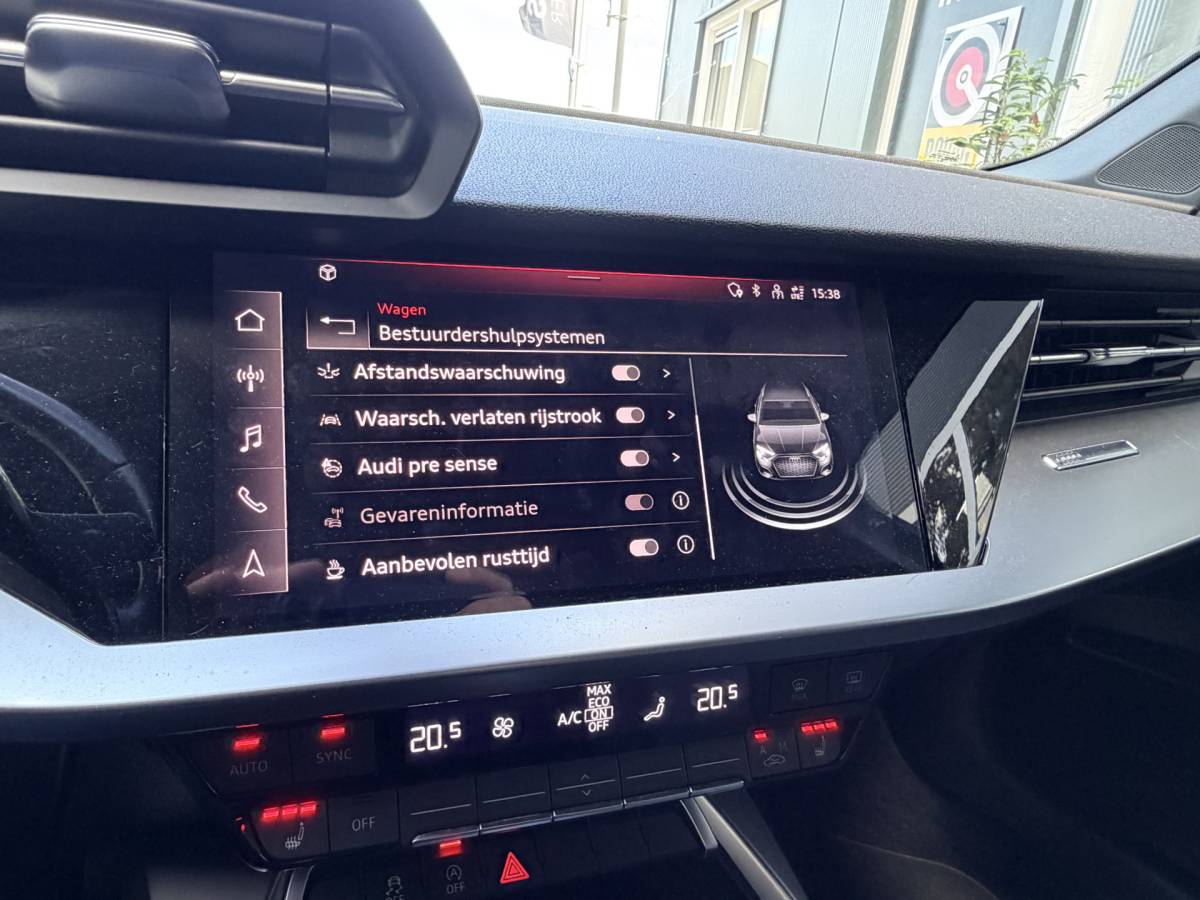 Audi A3 Audi A3 Sportback 30 TFSI Automaat Advanced edition Navigatie Stoelverwarming Sportstoelen Apple Carplay Virtual Cockpit