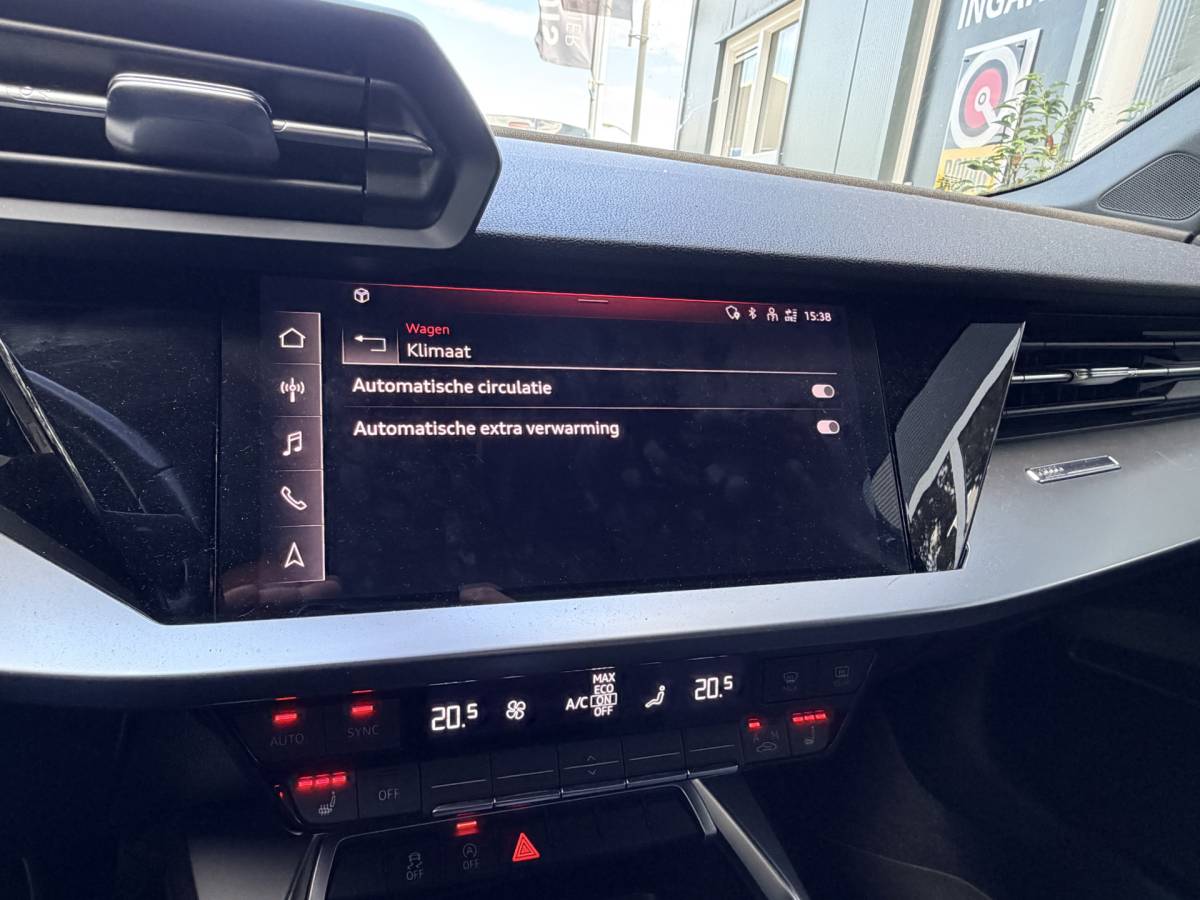 Audi A3 Audi A3 Sportback 30 TFSI Automaat Advanced edition Navigatie Stoelverwarming Sportstoelen Apple Carplay Virtual Cockpit